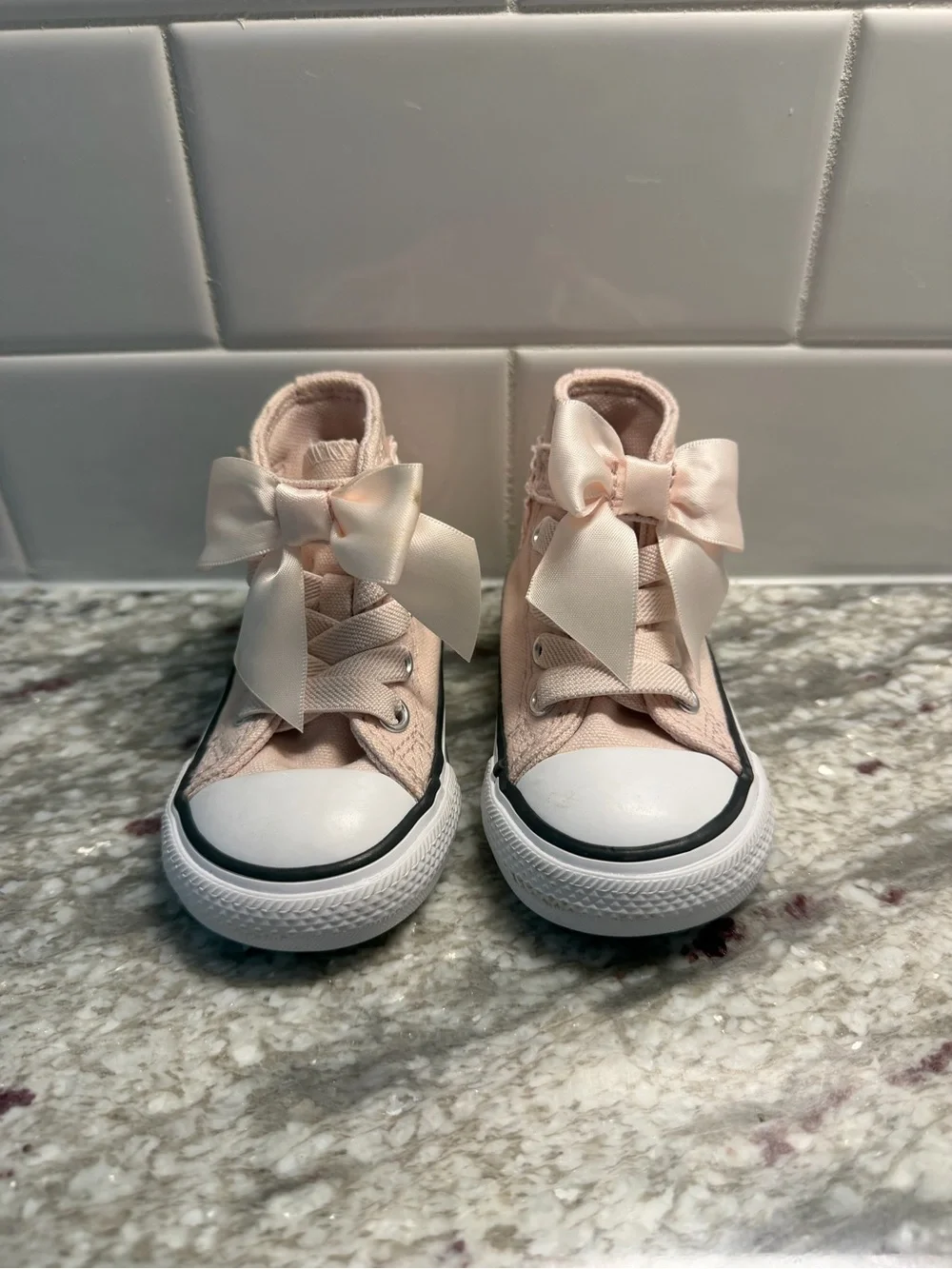 Girls Pink Converse High-Top Sneakers with Satin Bows size 3